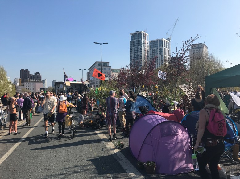 EE8A0EFF-F46D-462C-A4DC-FFCC4C5B3BCF